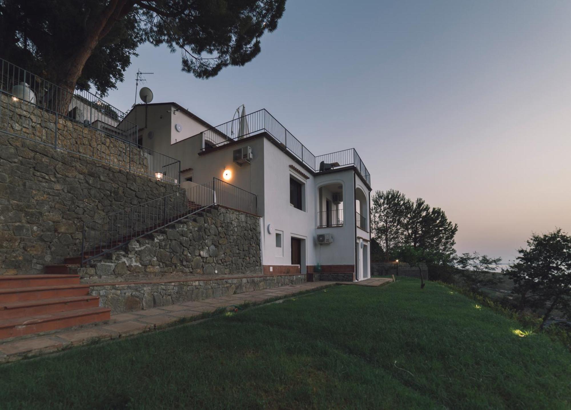 Villa Crawford Сан-Никола-Арчелла Экстерьер фото