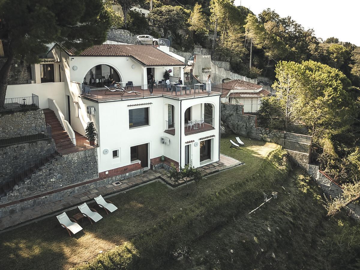 Villa Crawford Сан-Никола-Арчелла Экстерьер фото
